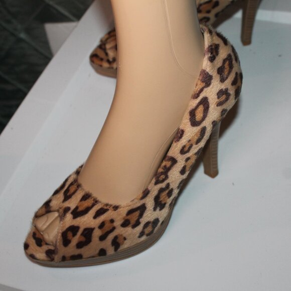 NWT Splash Camel Leopard Heels Rivet 9 Brown Black Spots Stilettos Open Toe *SA - Picture 3 of 6